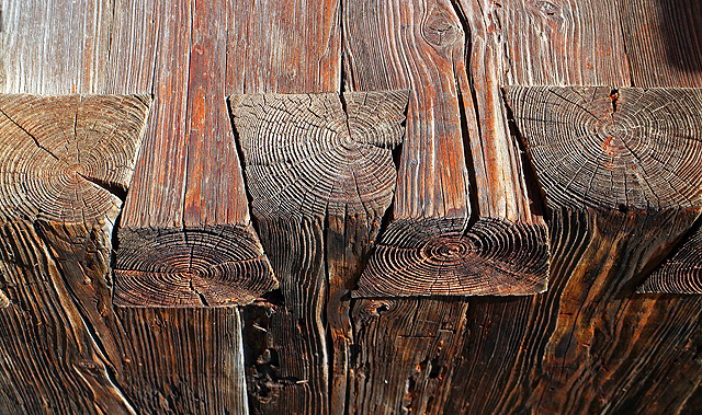 immagine di intaglio in legno